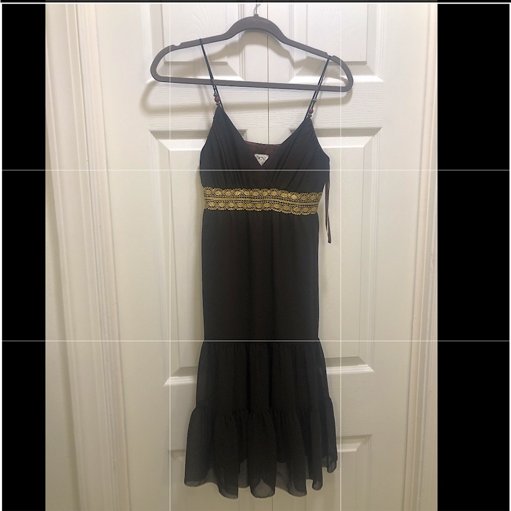 Cache size 2 brown dress